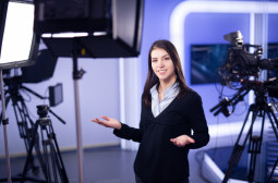 How to Become a Reporter, Correspondent, or Broadcast News Analyst